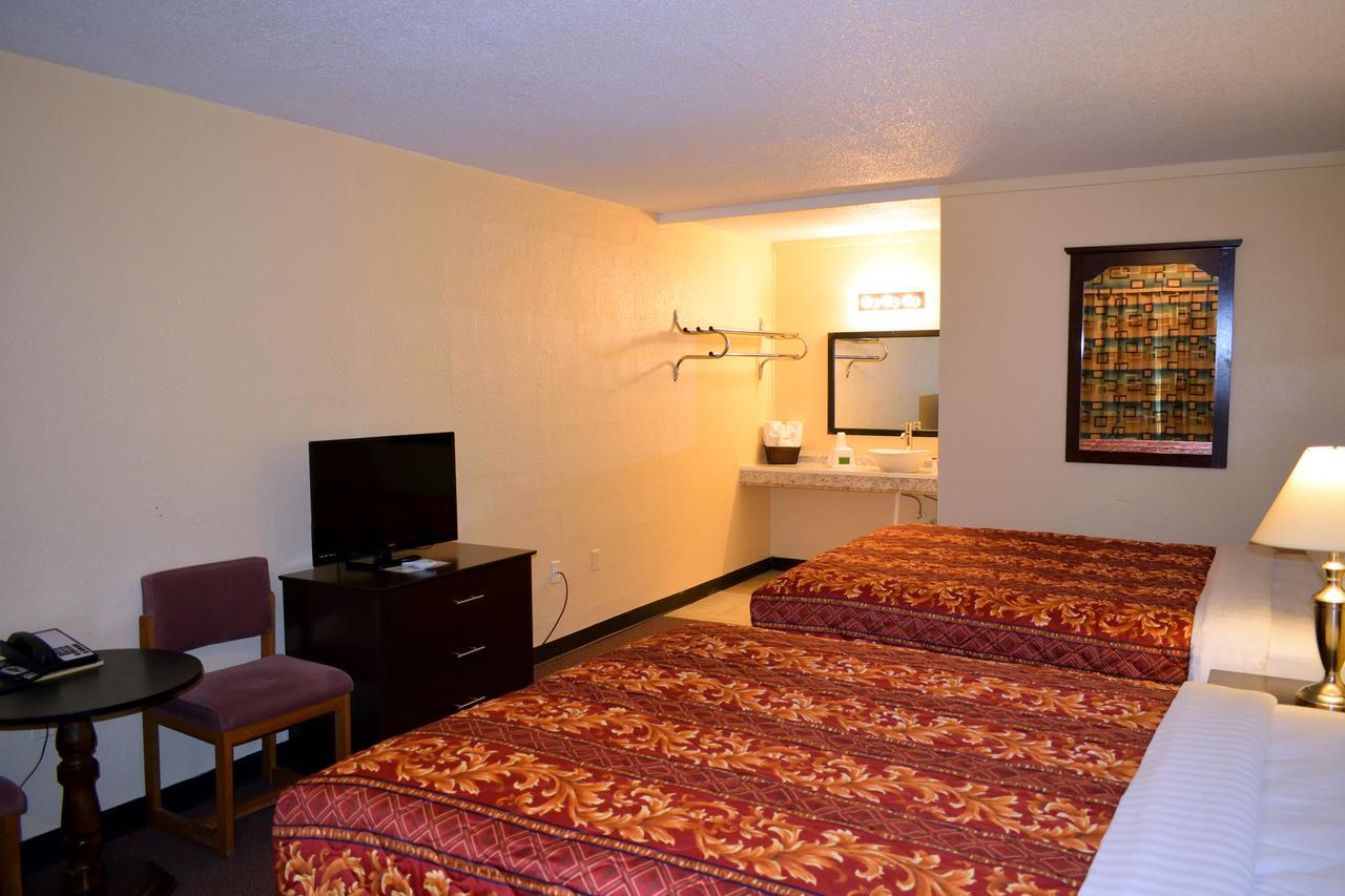 Red Carpet Inn Battleboro Exterior foto
